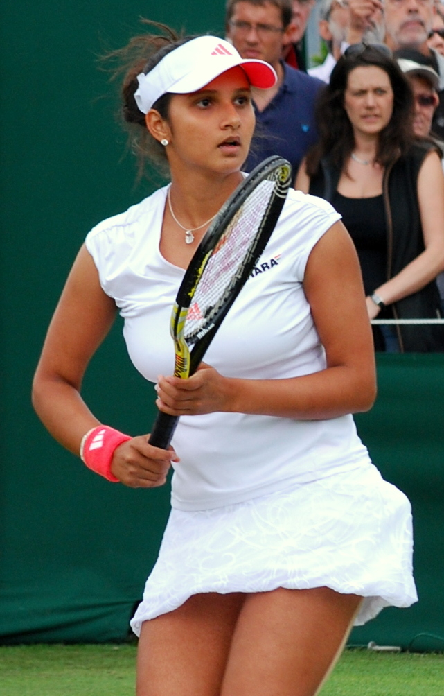 Flickr_-_Carine06_-_Sania_Mirza_(1)_(cropped) 