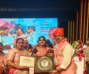 राजेंद्र गव्हाणे यांना शासनाचा व्यसनमुक्ती सेवा पुरस्कार प्रदान