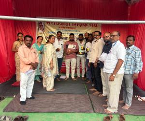 शिक्षणाधिकारी जयश्री चव्हाण यांनी अखेर शिक्षकांना दिला न्याय. मराठवाडा शिक्षक संघाच्या उपोषणाला यश